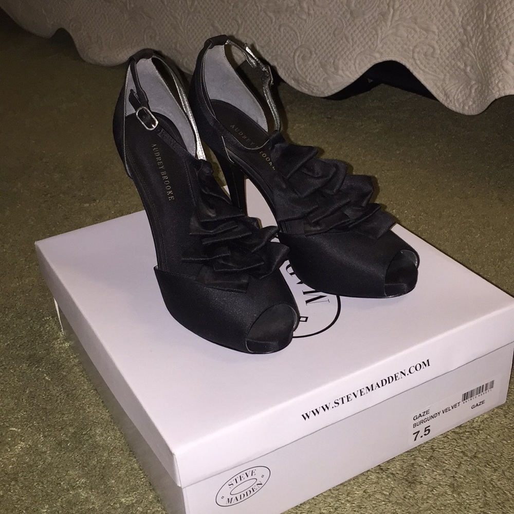 Basic Black Heels - image 1